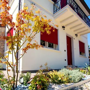 Bed & Breakfast La Porta Rossa ***